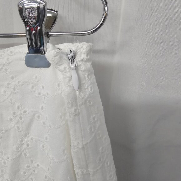 Chaps White Embroidered Floral Eyelet A-Line Skirt Boho Cottagecore 8 - Picture 4 of 10